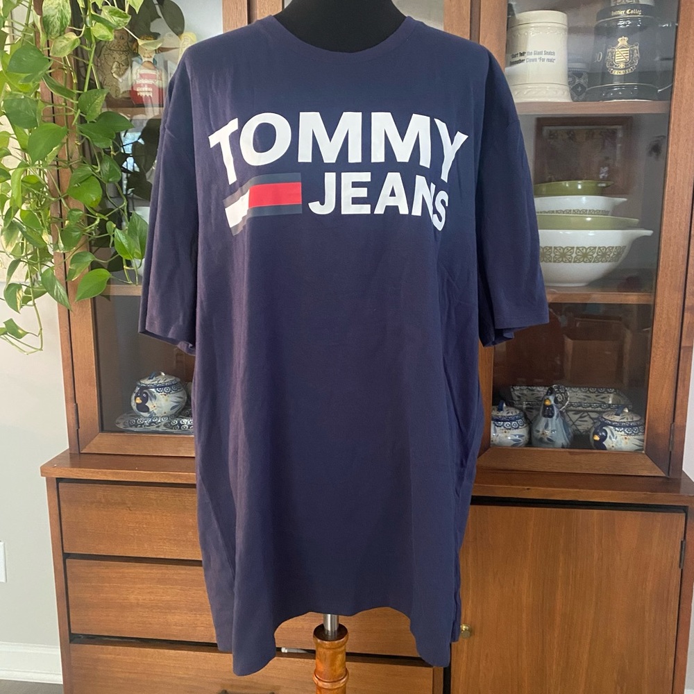 NWOT Tommy Hilfiger Tommy Jeans Logo Graphic T-Shirt